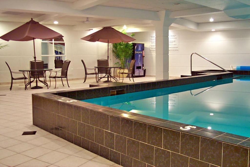 Ambassador Hotel Sudbury Luaran gambar