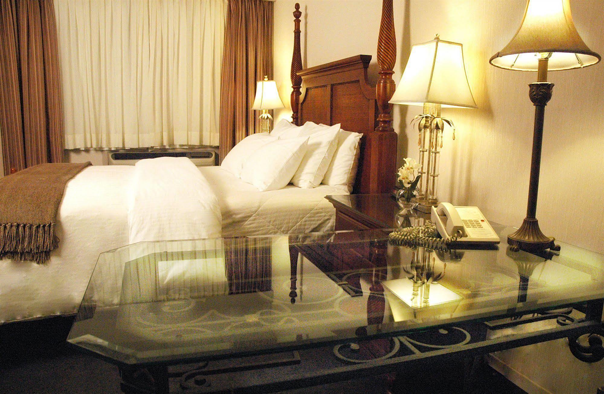 Ambassador Hotel Sudbury Luaran gambar