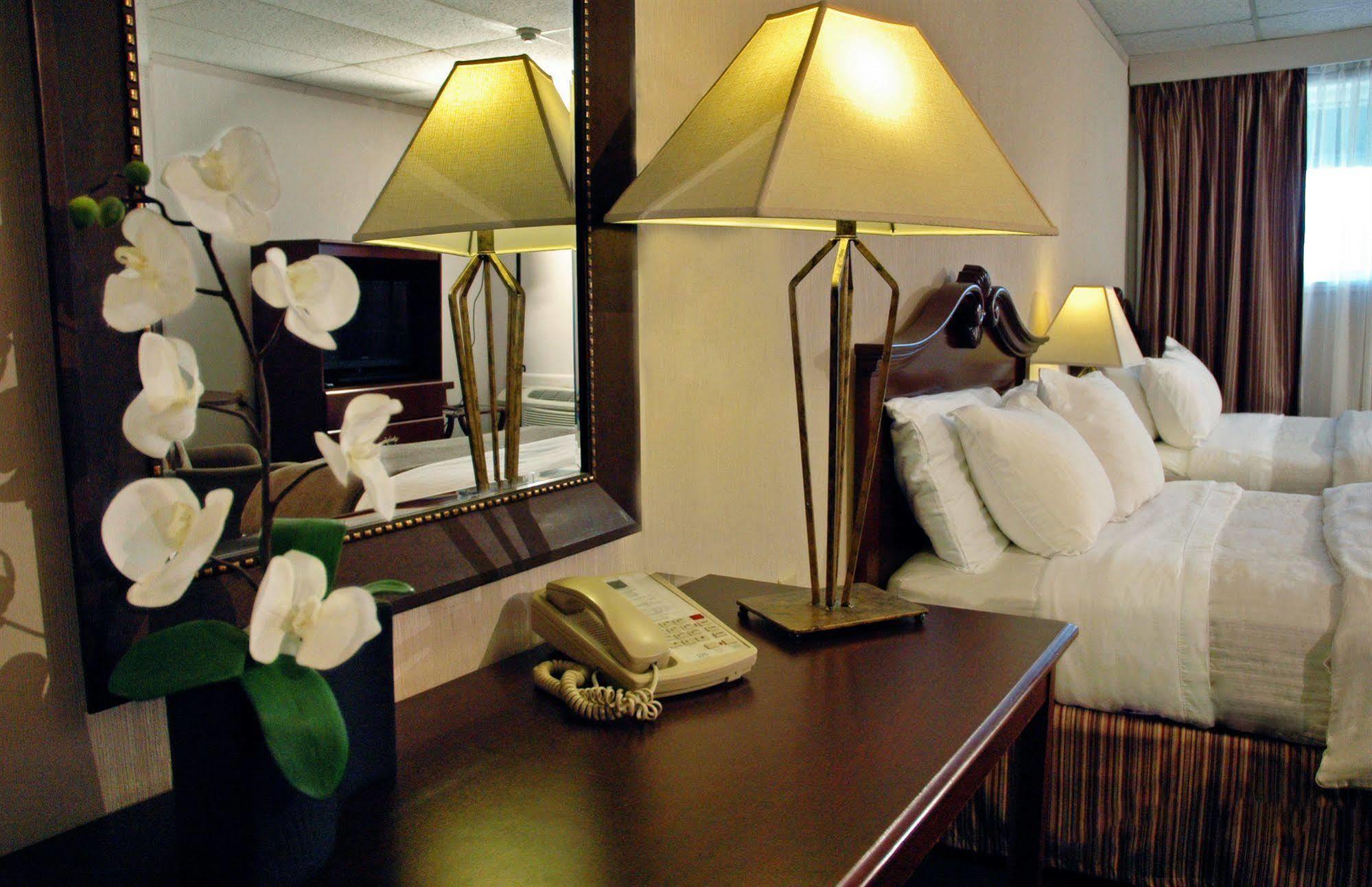 Ambassador Hotel Sudbury Luaran gambar